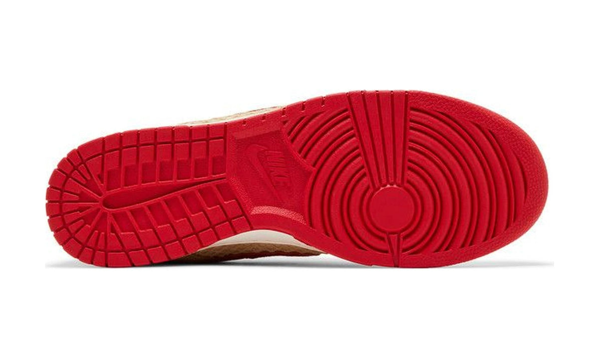 Dunk Low 'Strawberry Waffle'