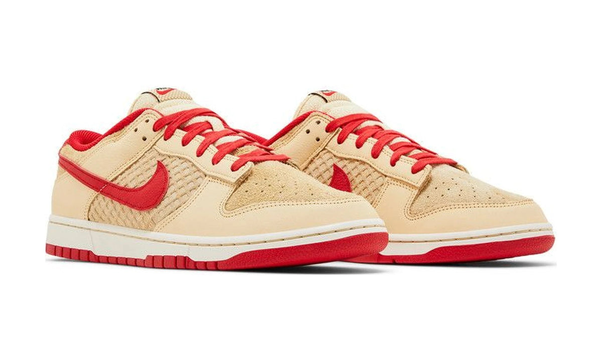 Dunk Low 'Strawberry Waffle'