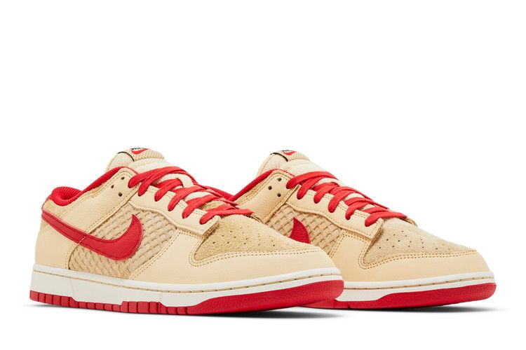 Dunk Low 'Strawberry Waffle'