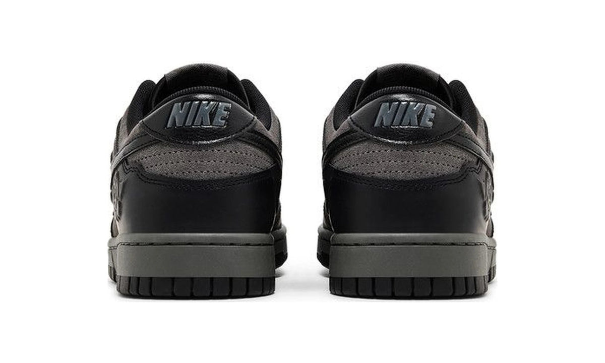 Wmns Dunk Low 'Black Roses'
