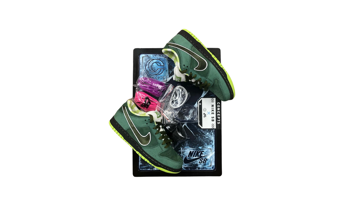 Concepts x Dunk Low SB 'Green Lobster' Special Box