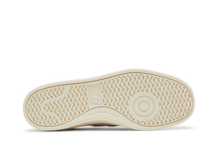 Wmns 300 'Grey Ivory'