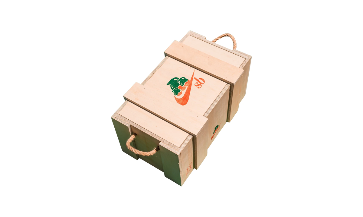 SB Dunk Low Jarritos (Special Box)