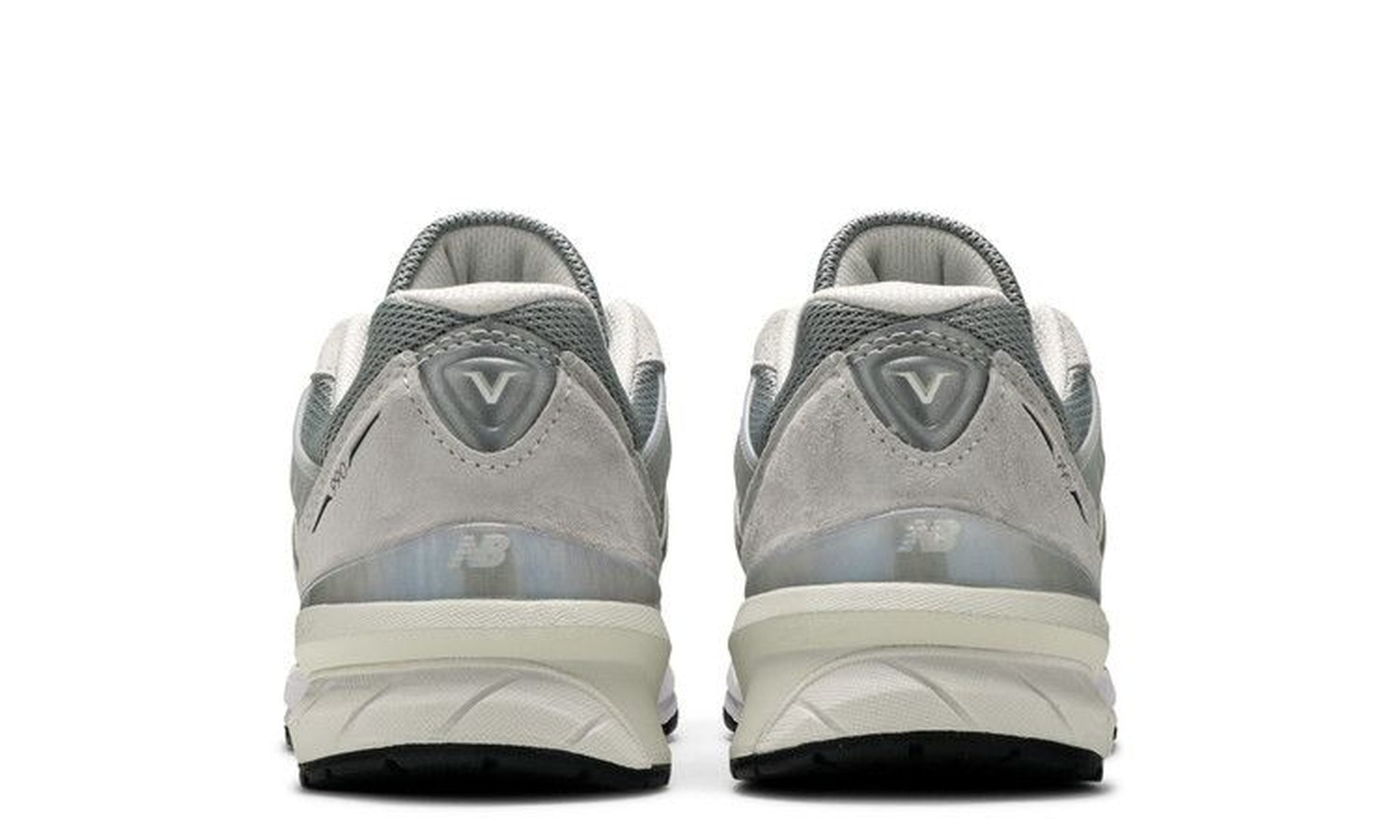 990v5 Made In USA 'Nimbus Cloud Silver'
