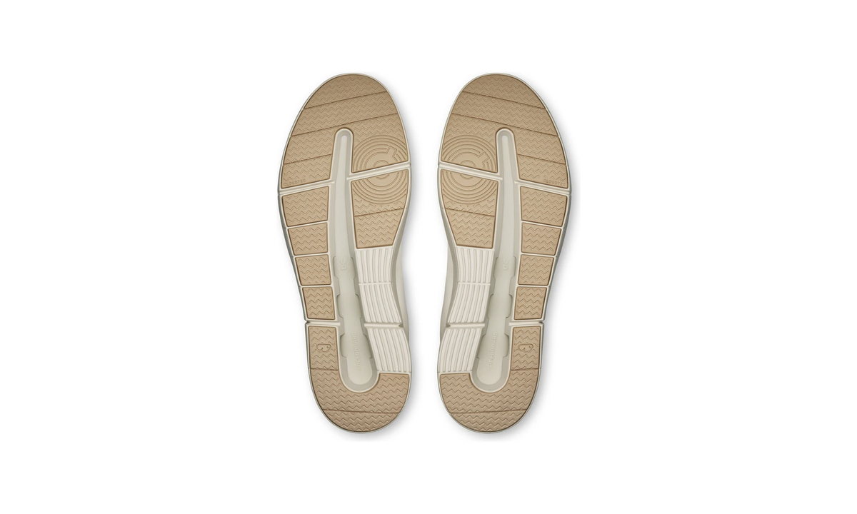 On The Roger Advantage White Sand (Women's)