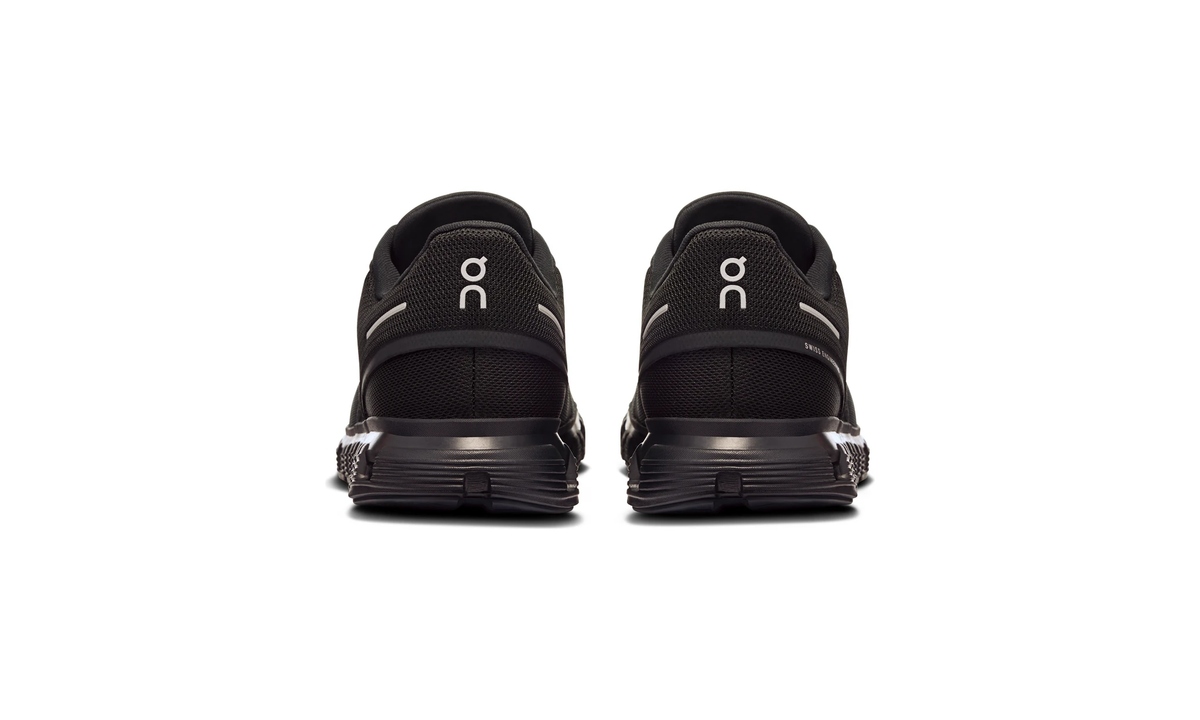 Cloud 6 Wide M Black | Black