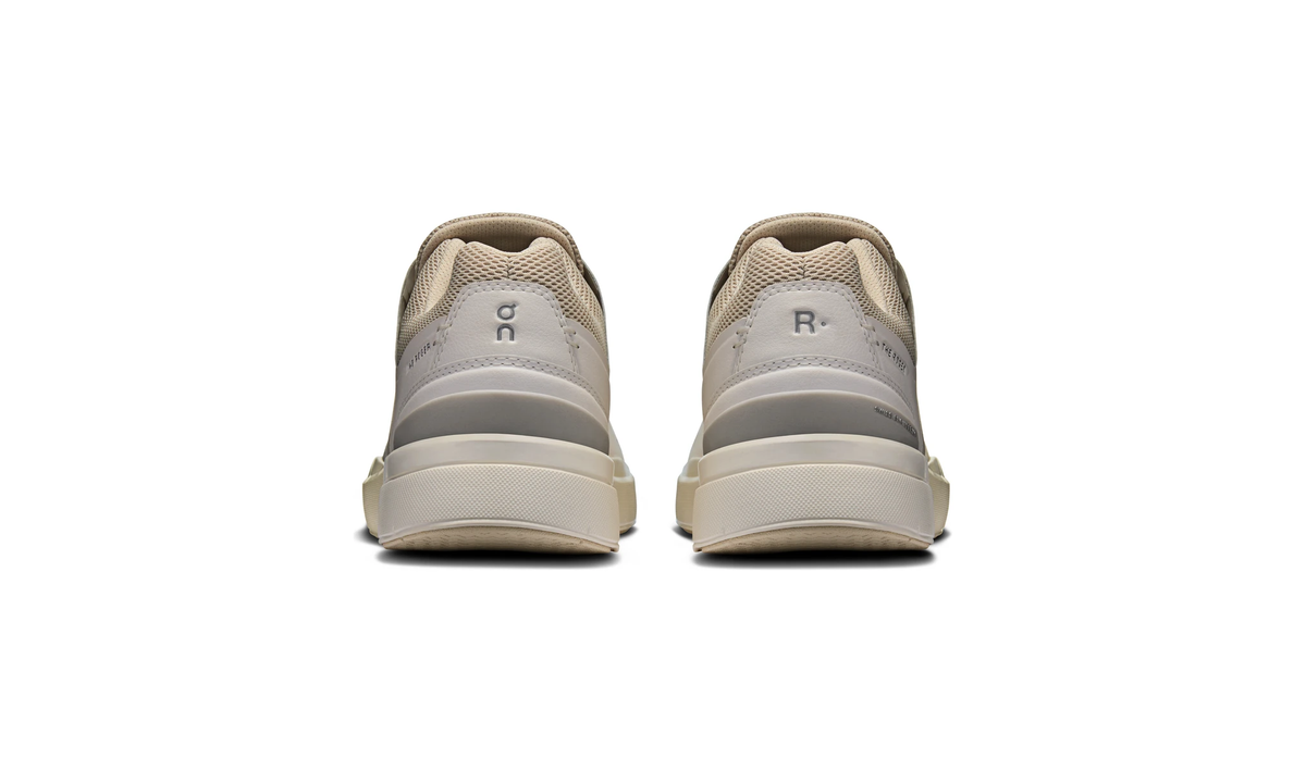 On The Roger Advantage White Sand (Women's)