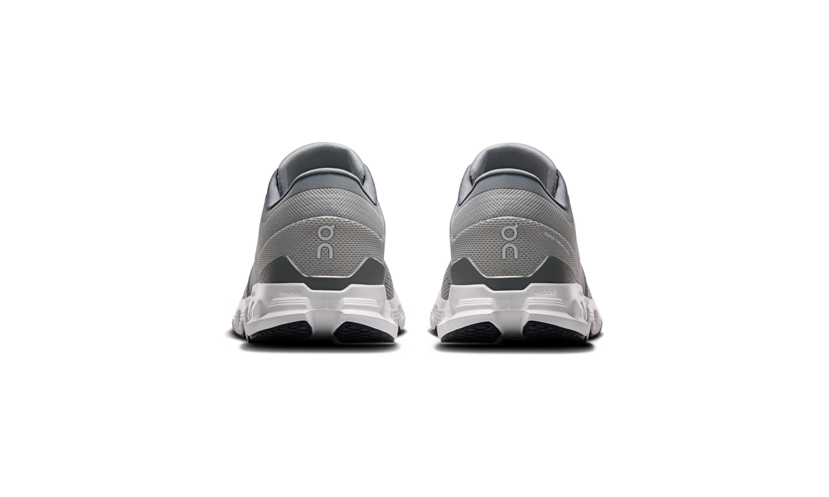 On Running Cloud X 4 Alloy Ivory