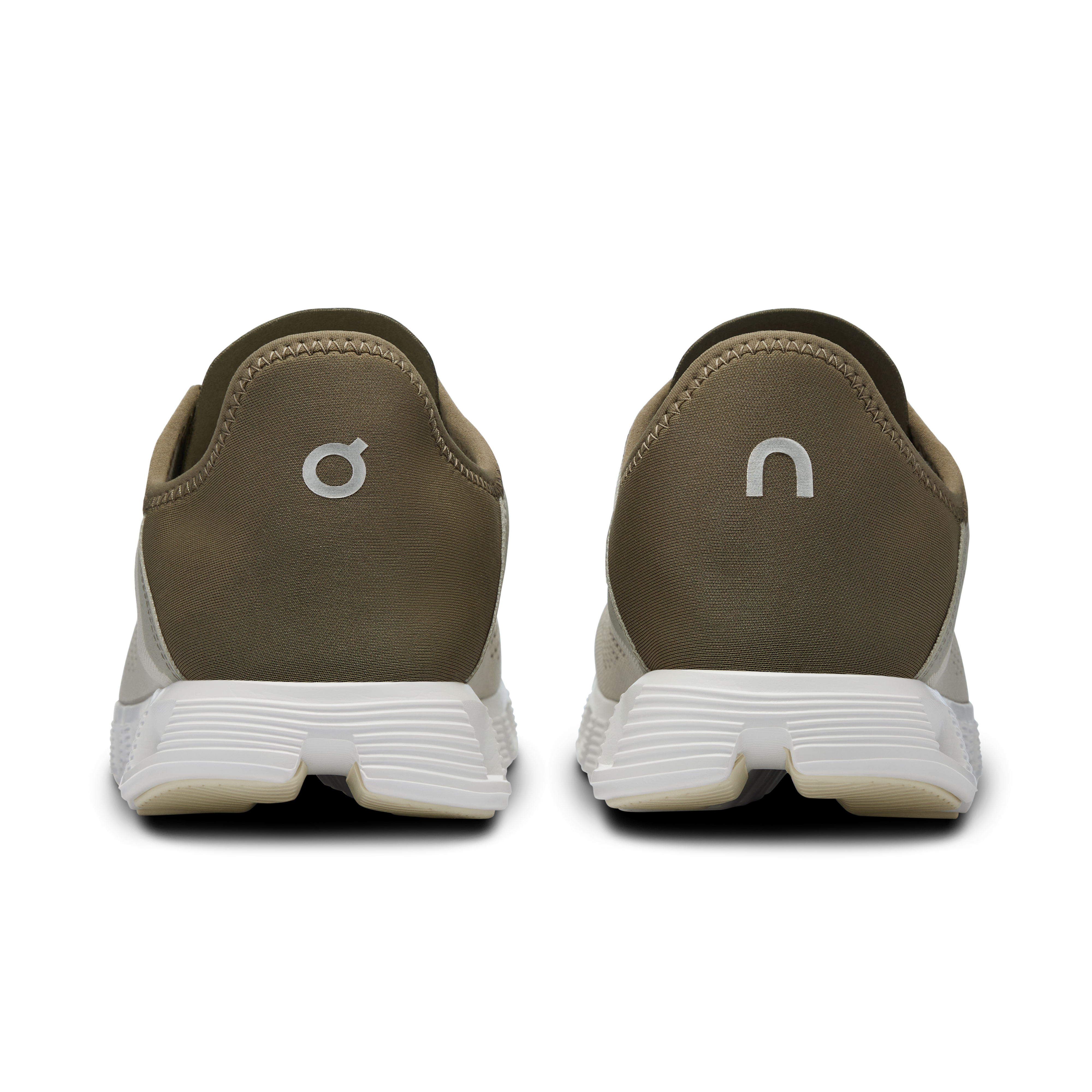 On Running Cloud 5 Coast Chalk Olive