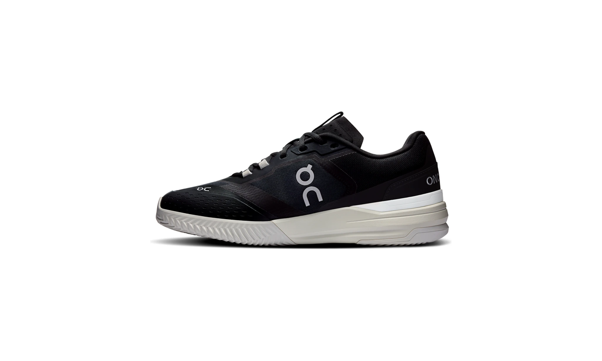 On The Roger Advantage Pro Clay Black White