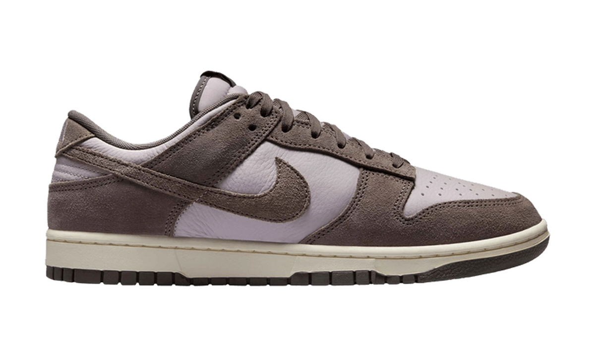 Dunk Low SE 'Platinum Violet Cave Stone'