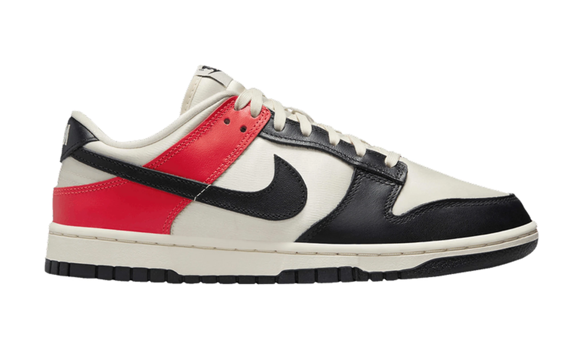 Wmns Dunk Low SE 'Black Toe Bright Crimson'