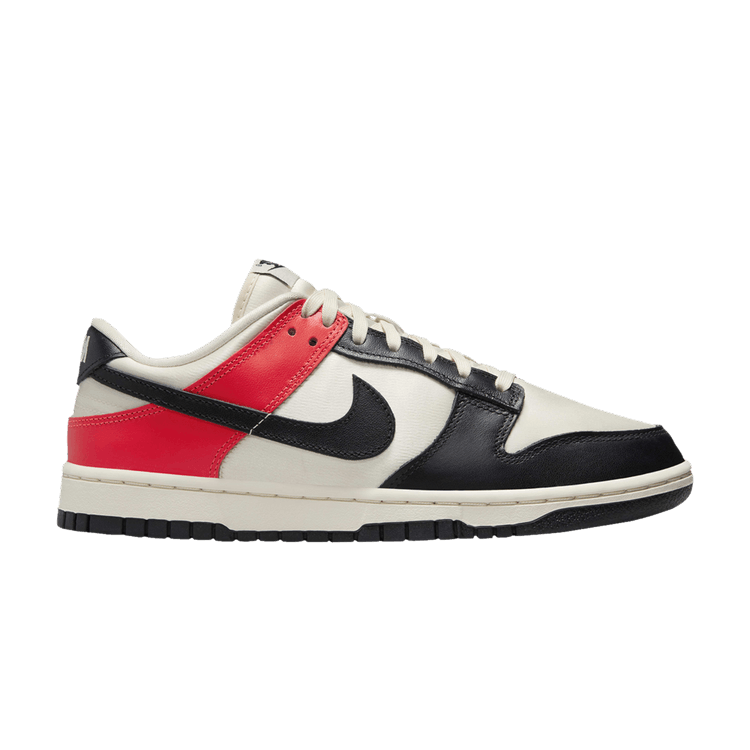 Wmns Dunk Low SE 'Black Toe Bright Crimson'