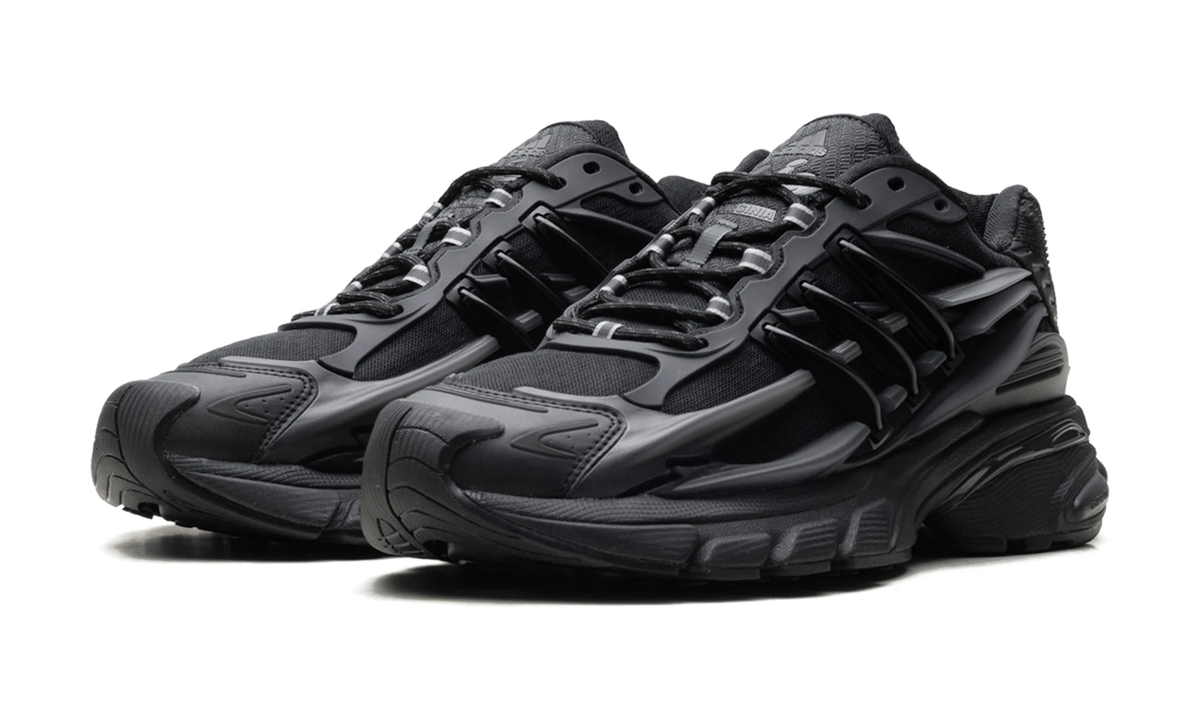 Adistar Jellyfish "Pharrell Williams - Triple Black" - Guerdon Kicks - Sneakers