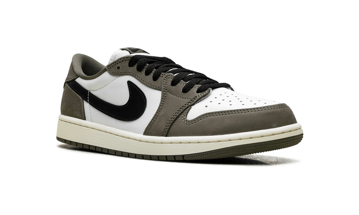 Air Jordan 1 Retro Low OG 'Medium Olive' - Guerdon Kicks - Sneakers