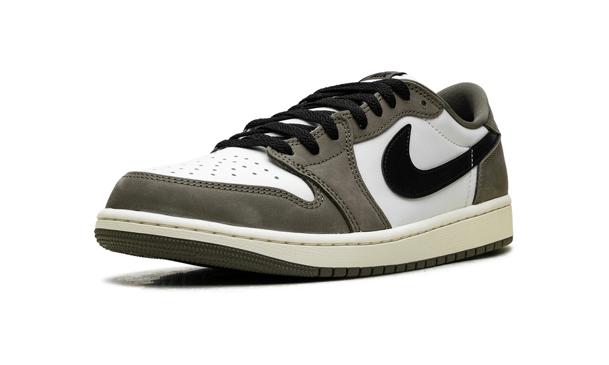 Air Jordan 1 Retro Low OG 'Medium Olive' - Guerdon Kicks - Sneakers
