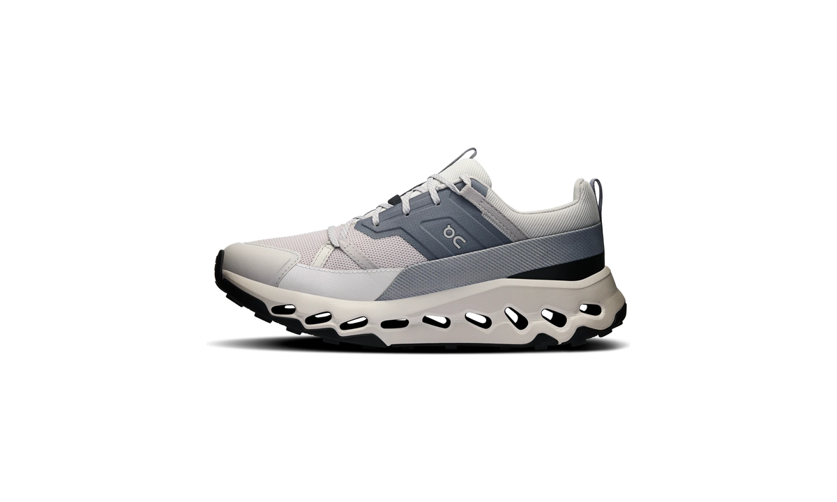Cloudhorizon 1 W Wolf | Rock