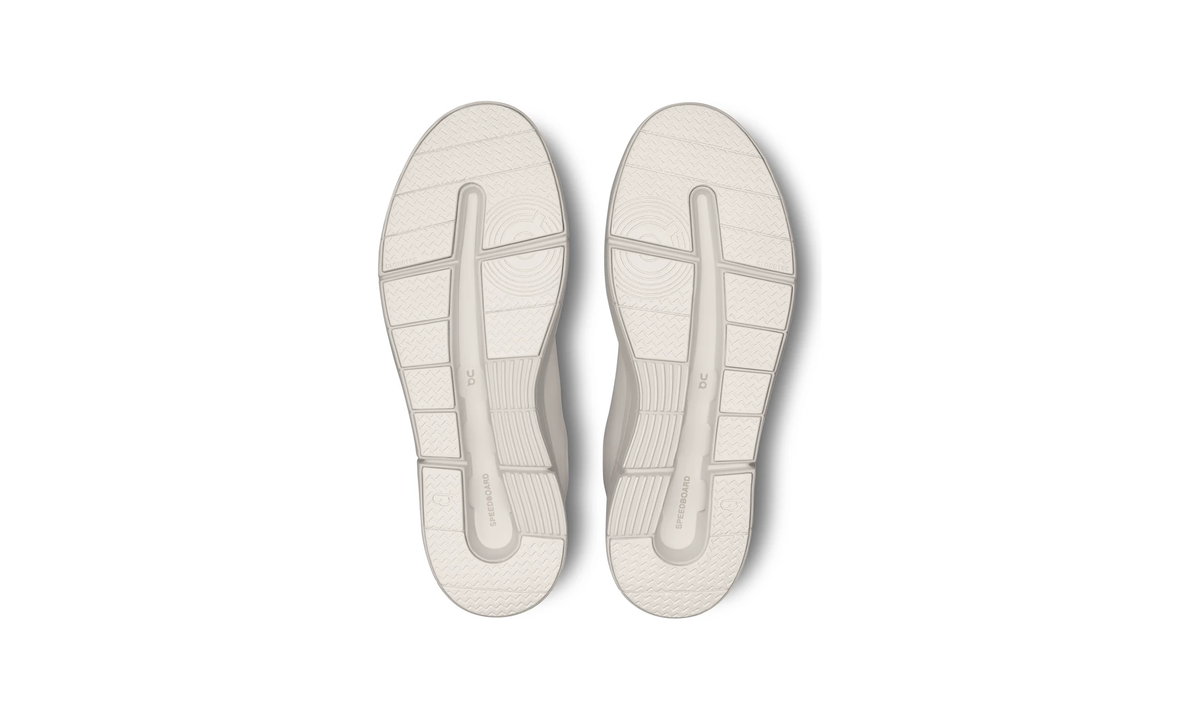 On The Roger Advantage All White (Women's)