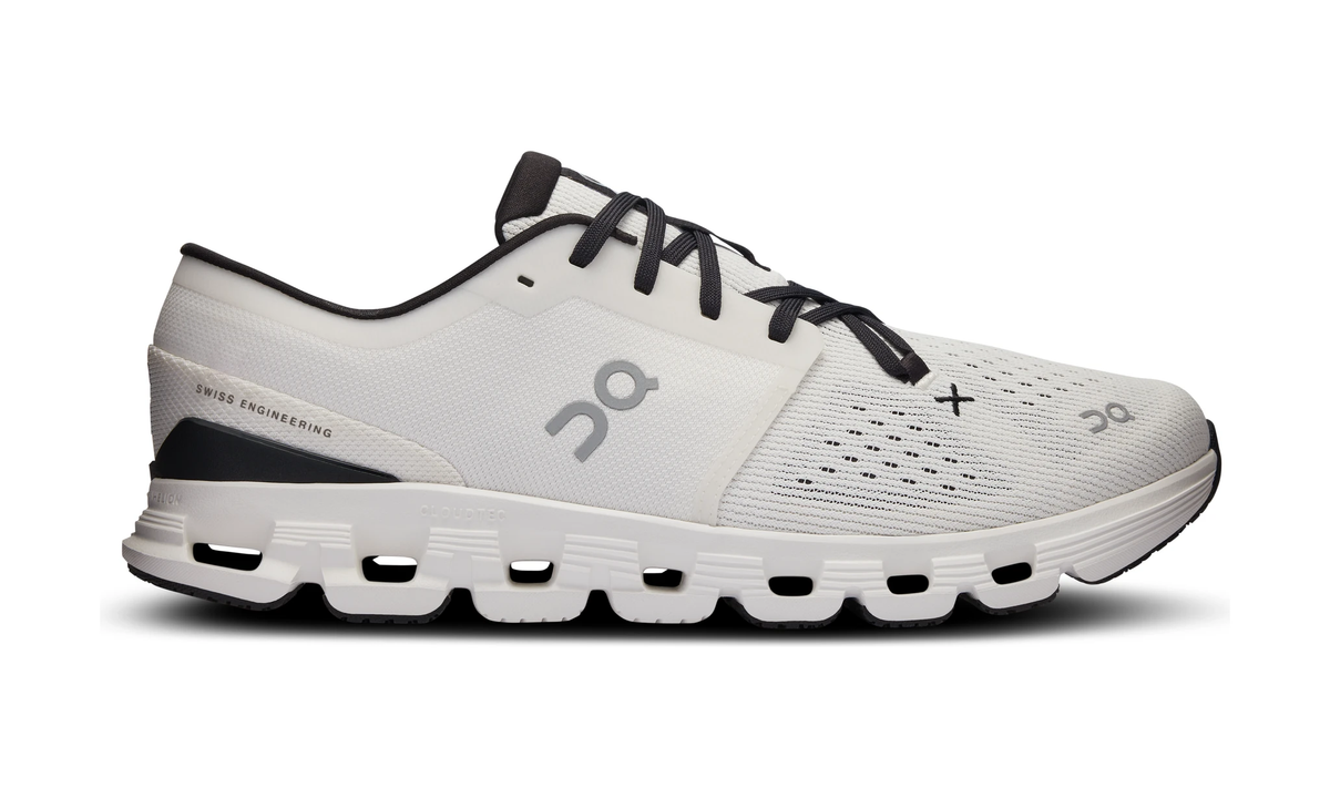 Cloud X 4 M Ivory | Black