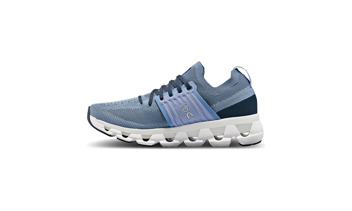 Cloudswift Metal | White W