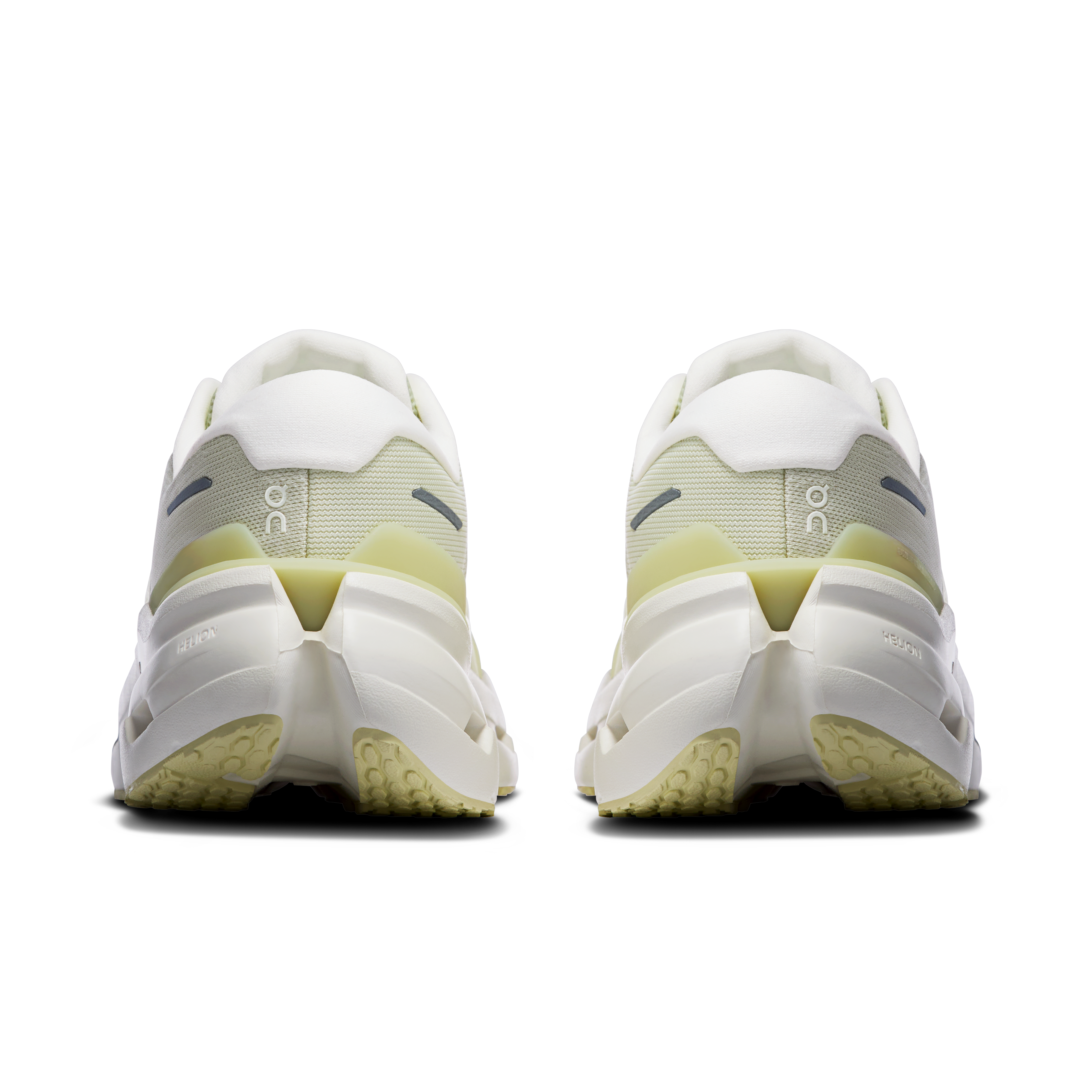 Cloudrunner 3 W Seedling | Ivory