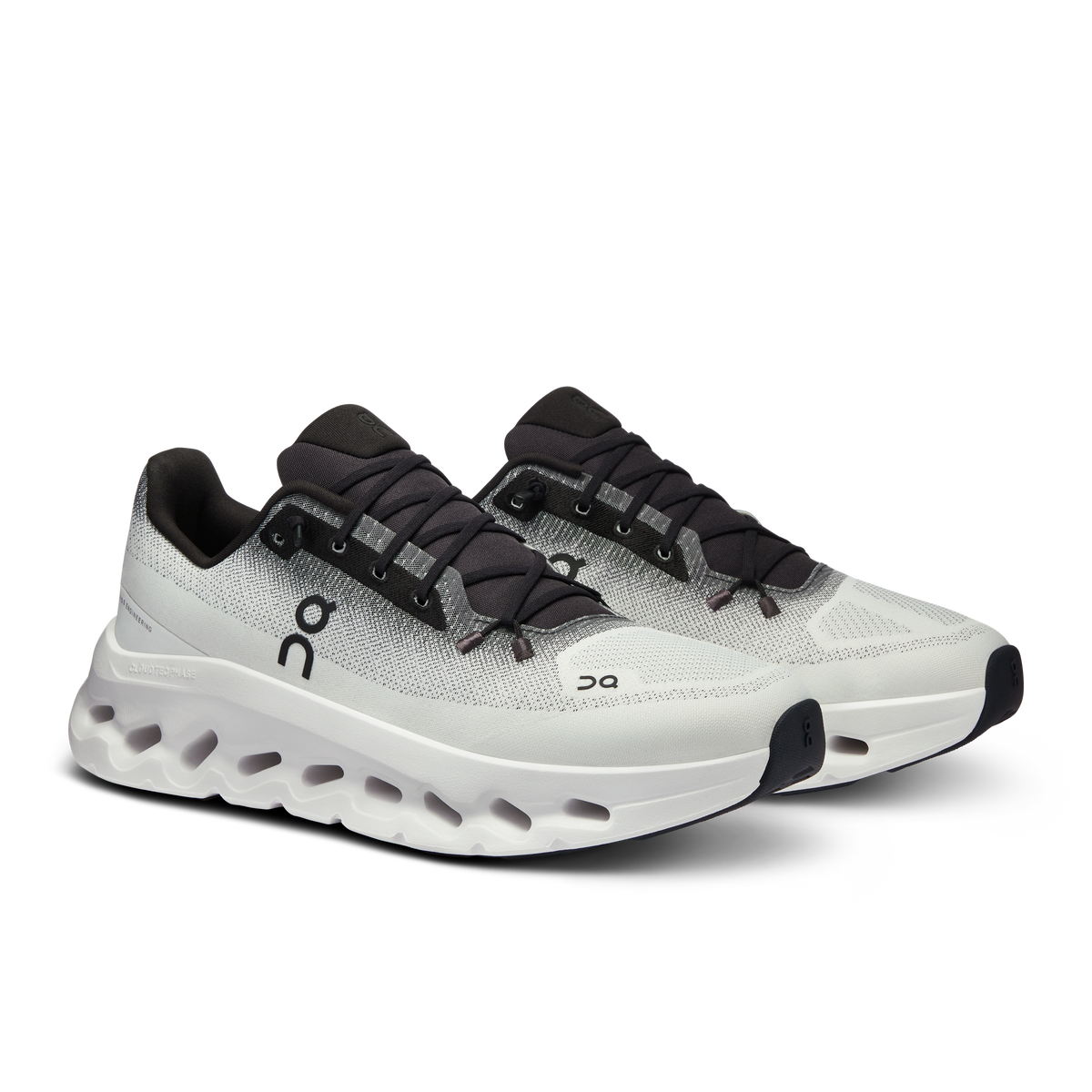 Cloudtilt 1 M Black | Ivory