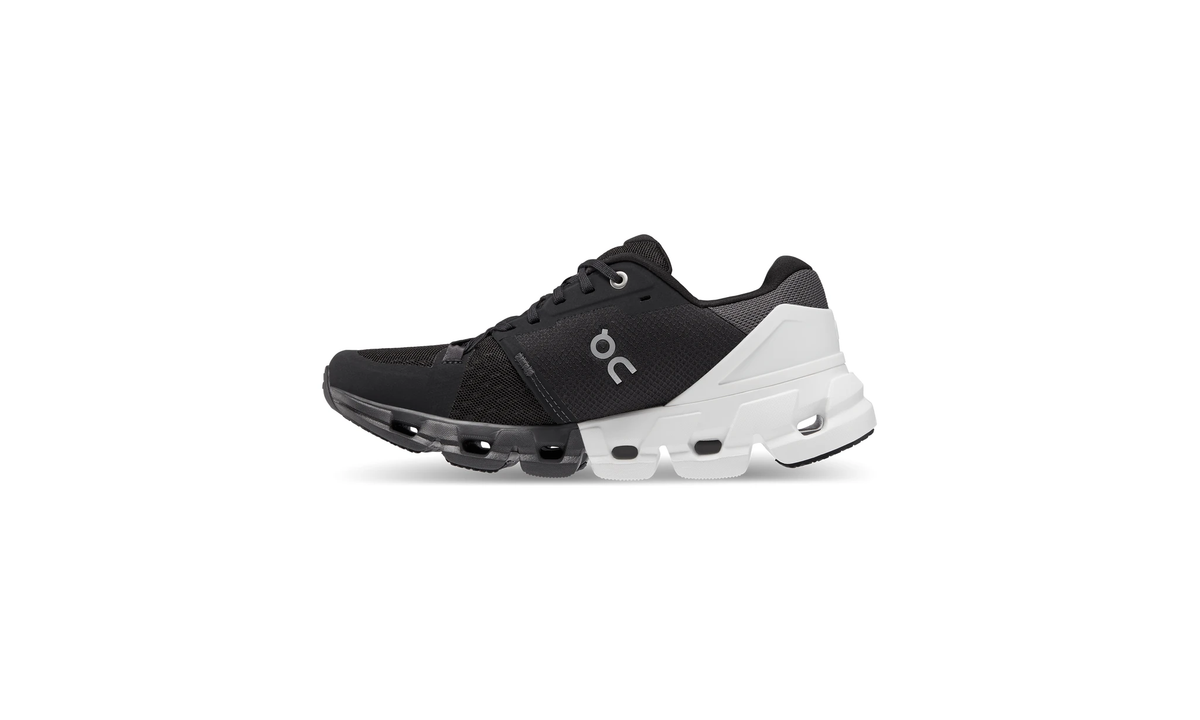 Cloudflyer 4 Black | White W