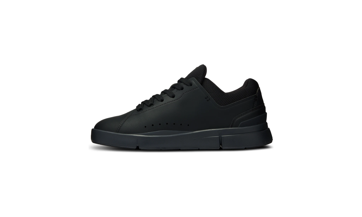 On The Roger Advantage All Black (Women's)