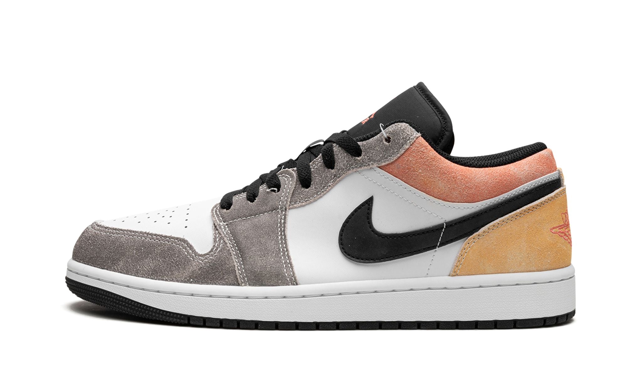 Air Jordan 1 Low SE Flight Club