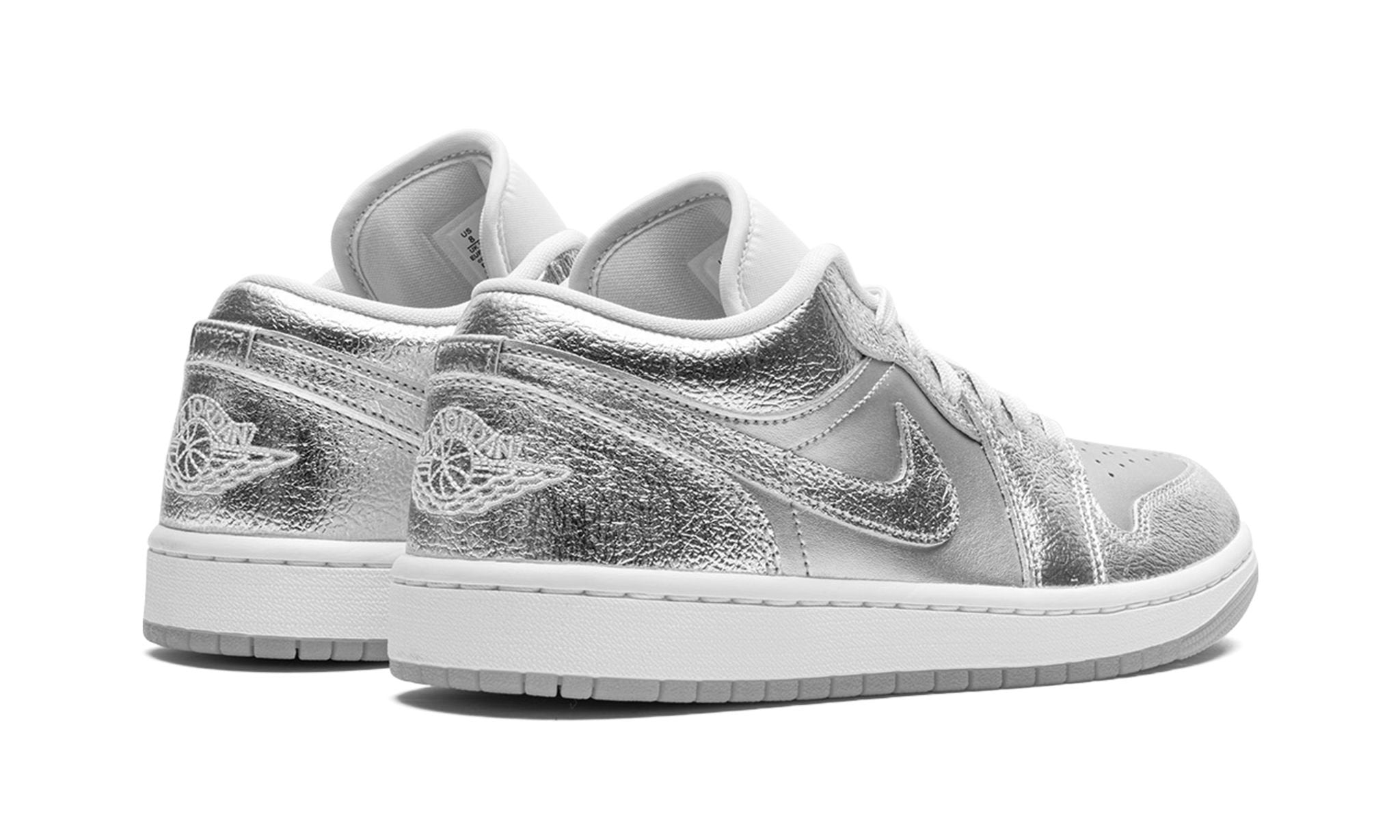 Wmns Air Jordan 1 Low SE 'Metallic Silver'