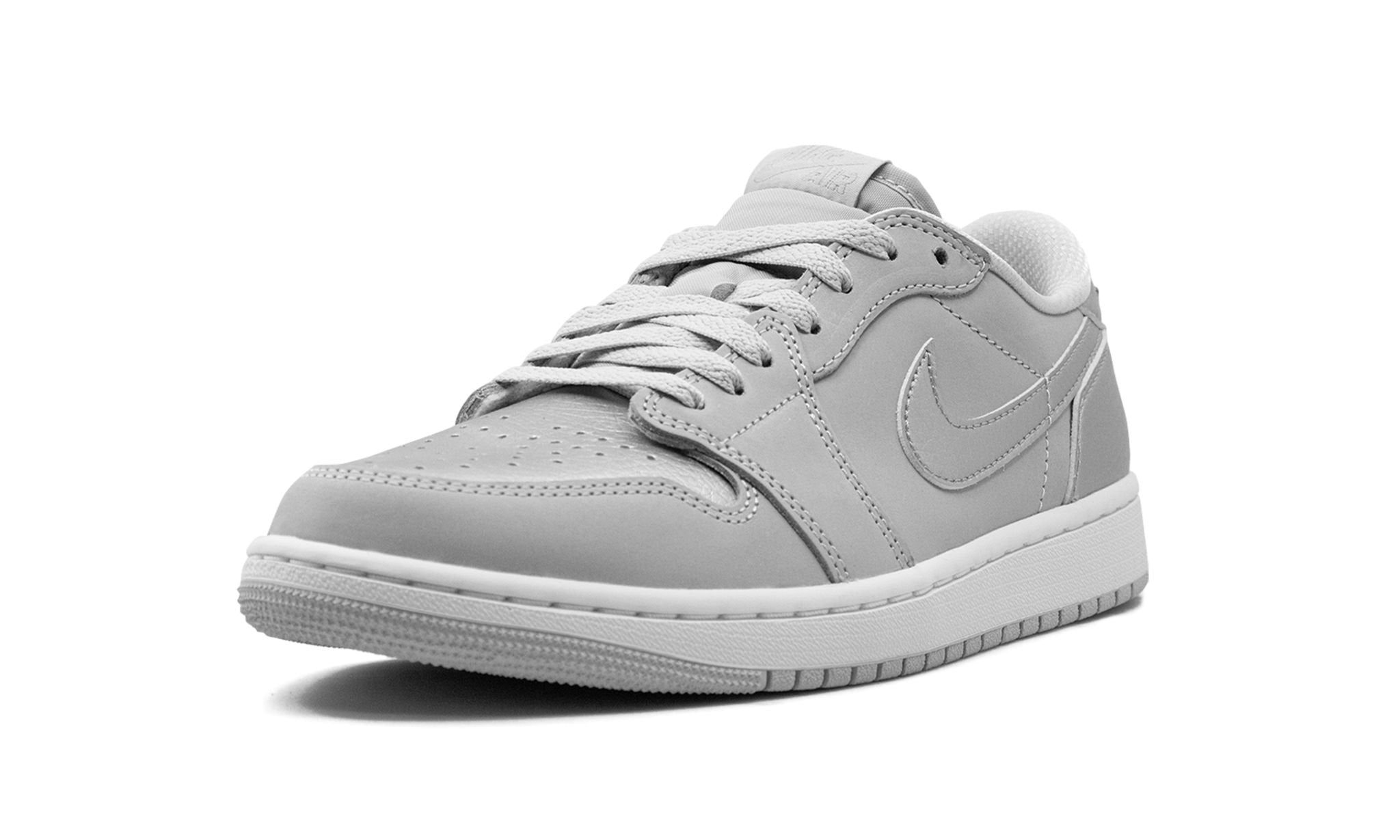 Air Jordan 1 Retro Low OG 'Metallic Silver'