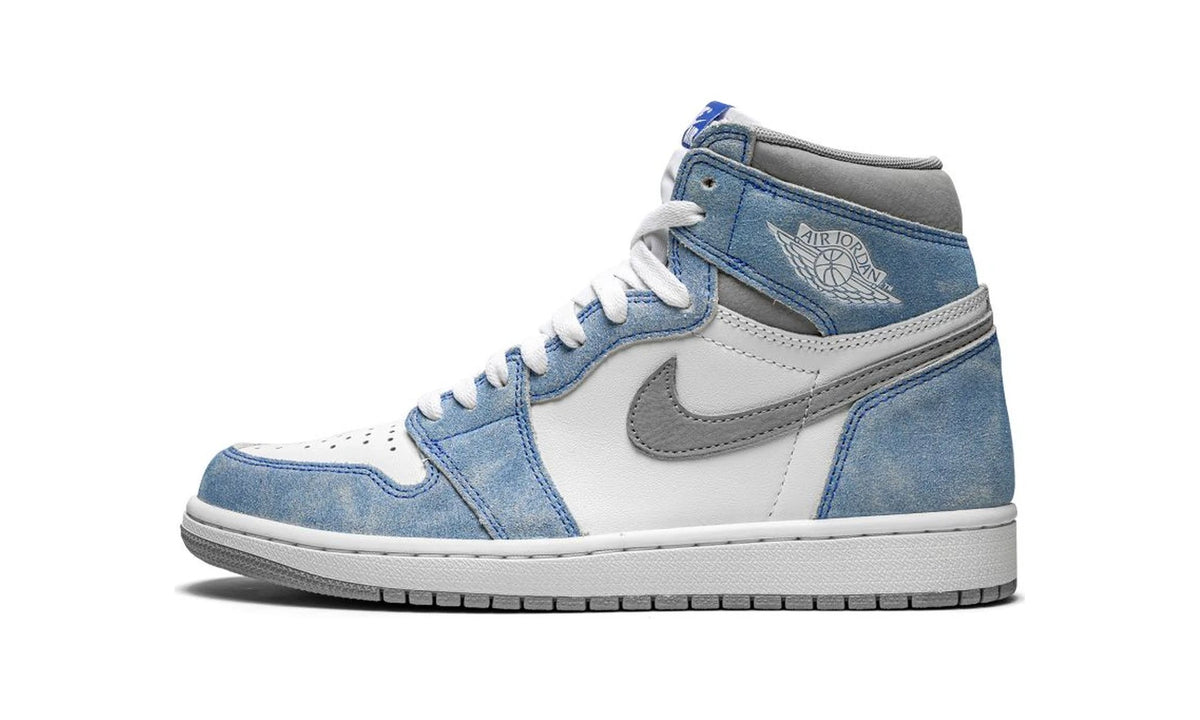 Air Jordan 1 Retro High OG Hyper Royal