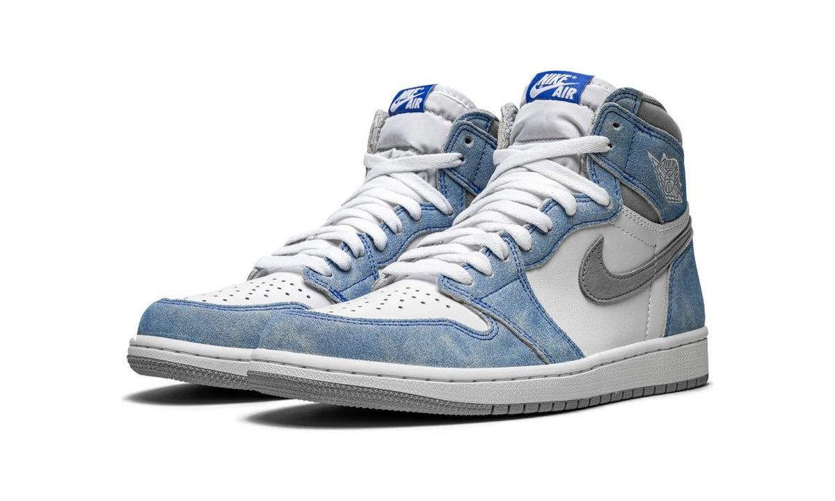 Air Jordan 1 Retro High OG Hyper Royal
