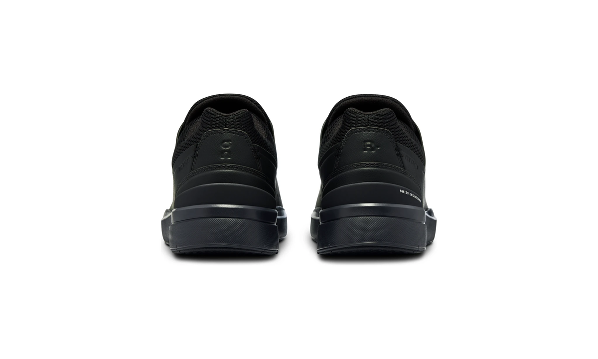 On The Roger Advantage All Black (Women's)