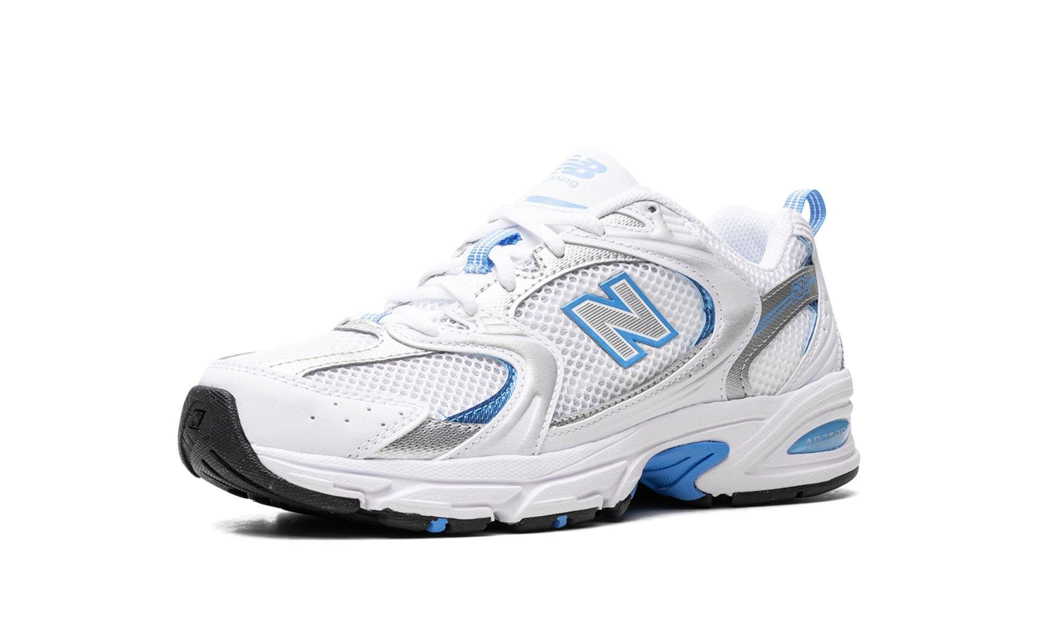 530 'White Sky Blue'