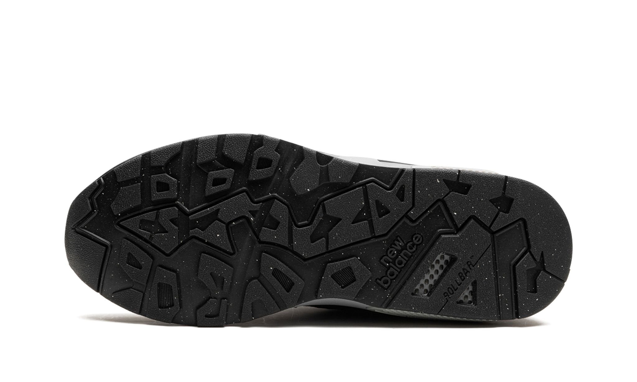 580 'Black Shadow Grey'