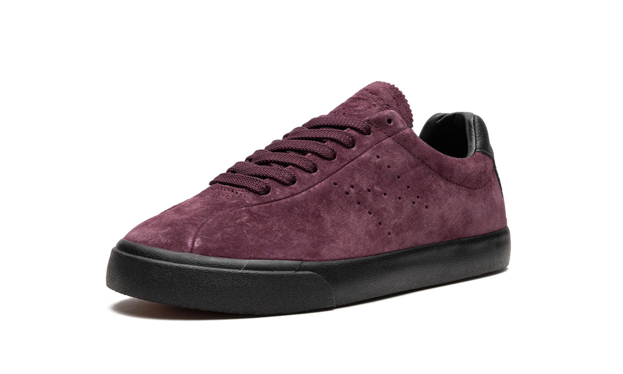 Numeric 22 'Wine Black'