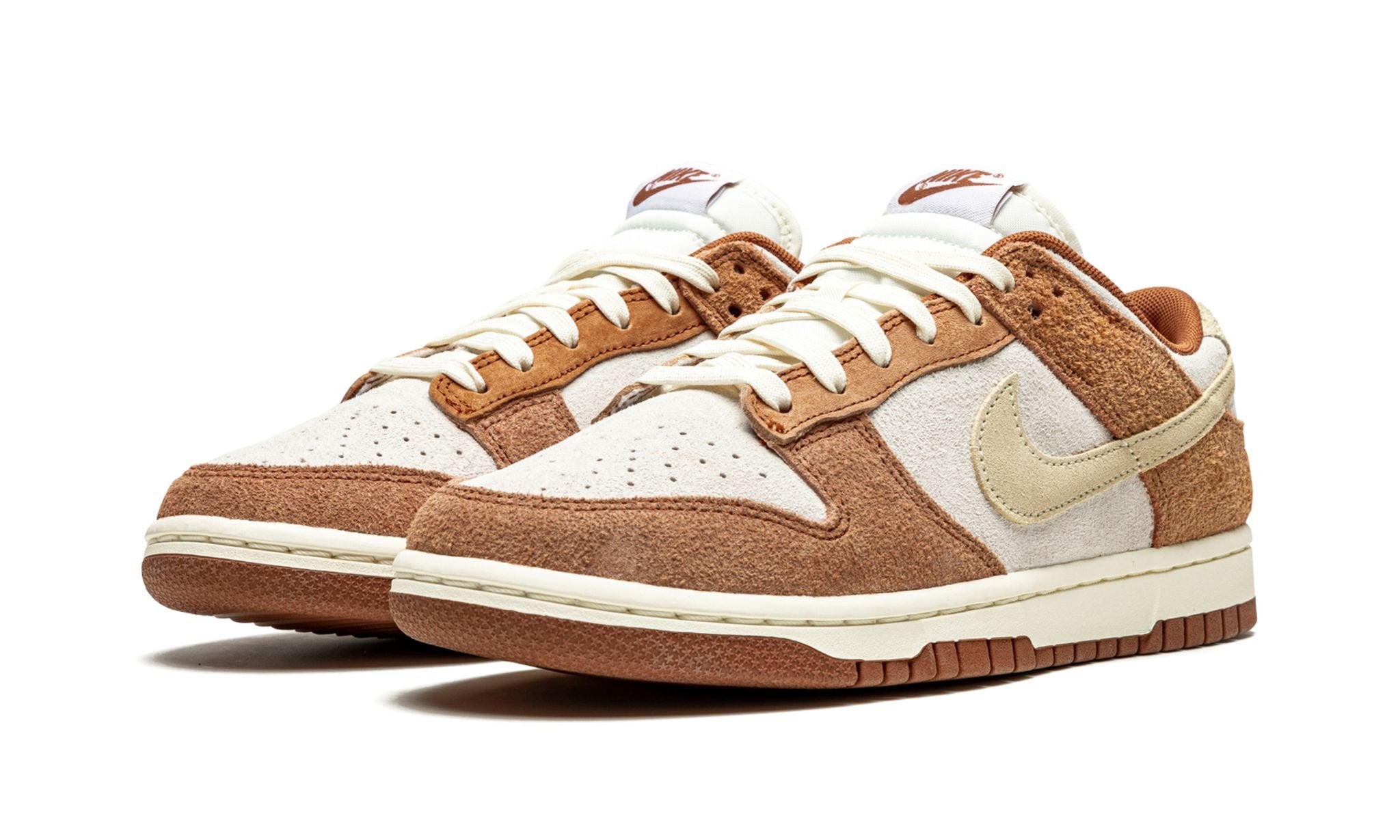 Dunk Low Premium Medium Curry