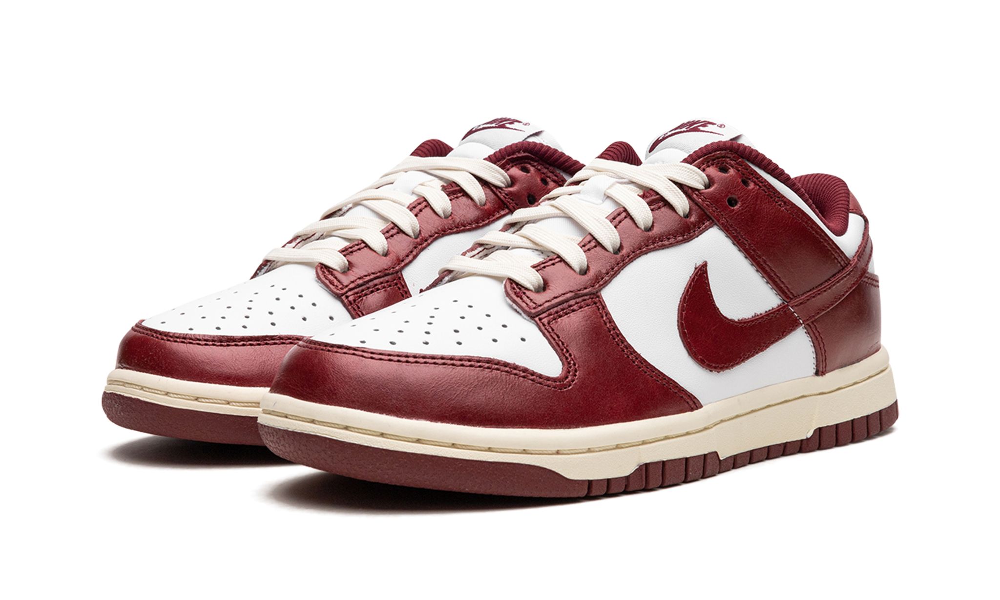 Wmns Dunk Low PRM Vintage Team Red