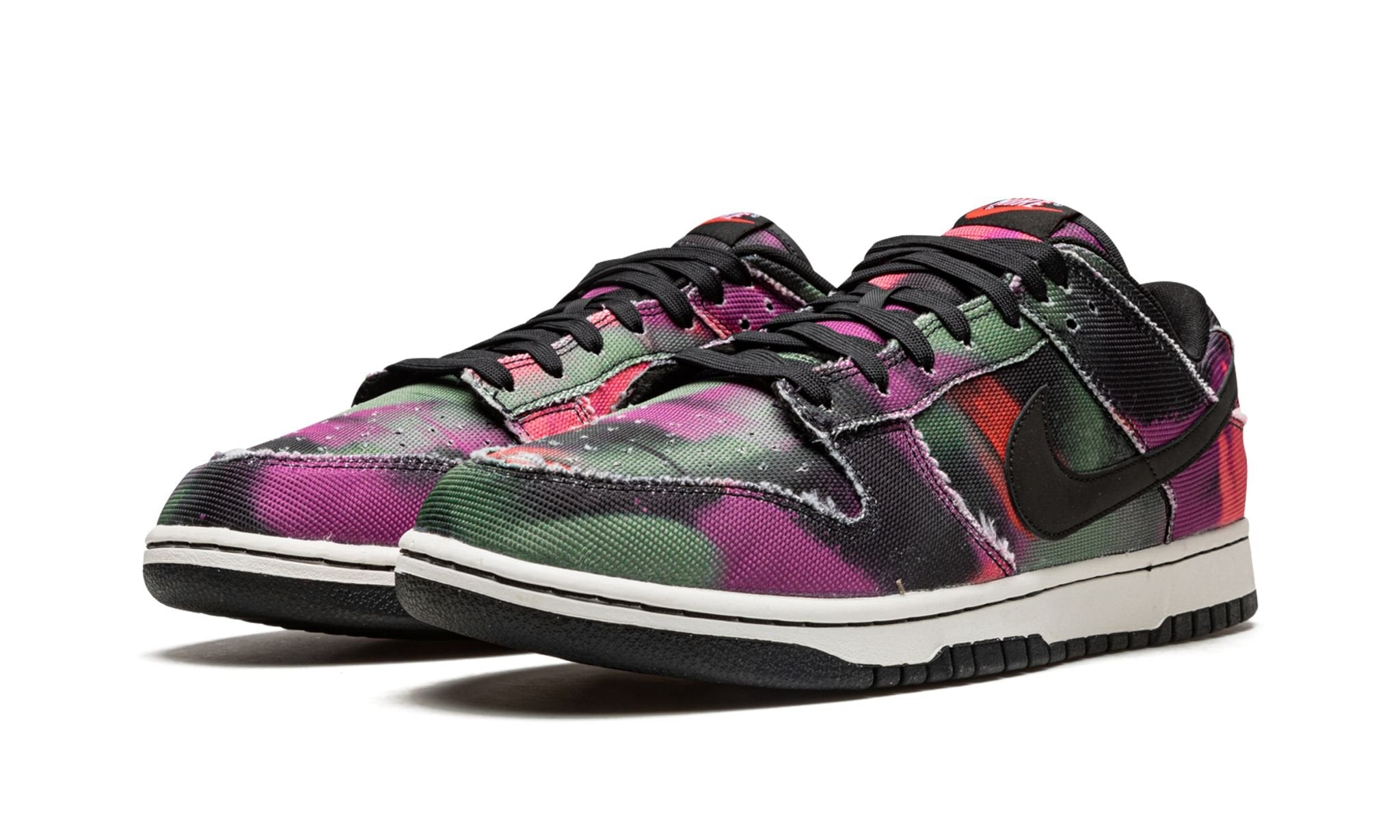 Dunk LOW GRAFFITI