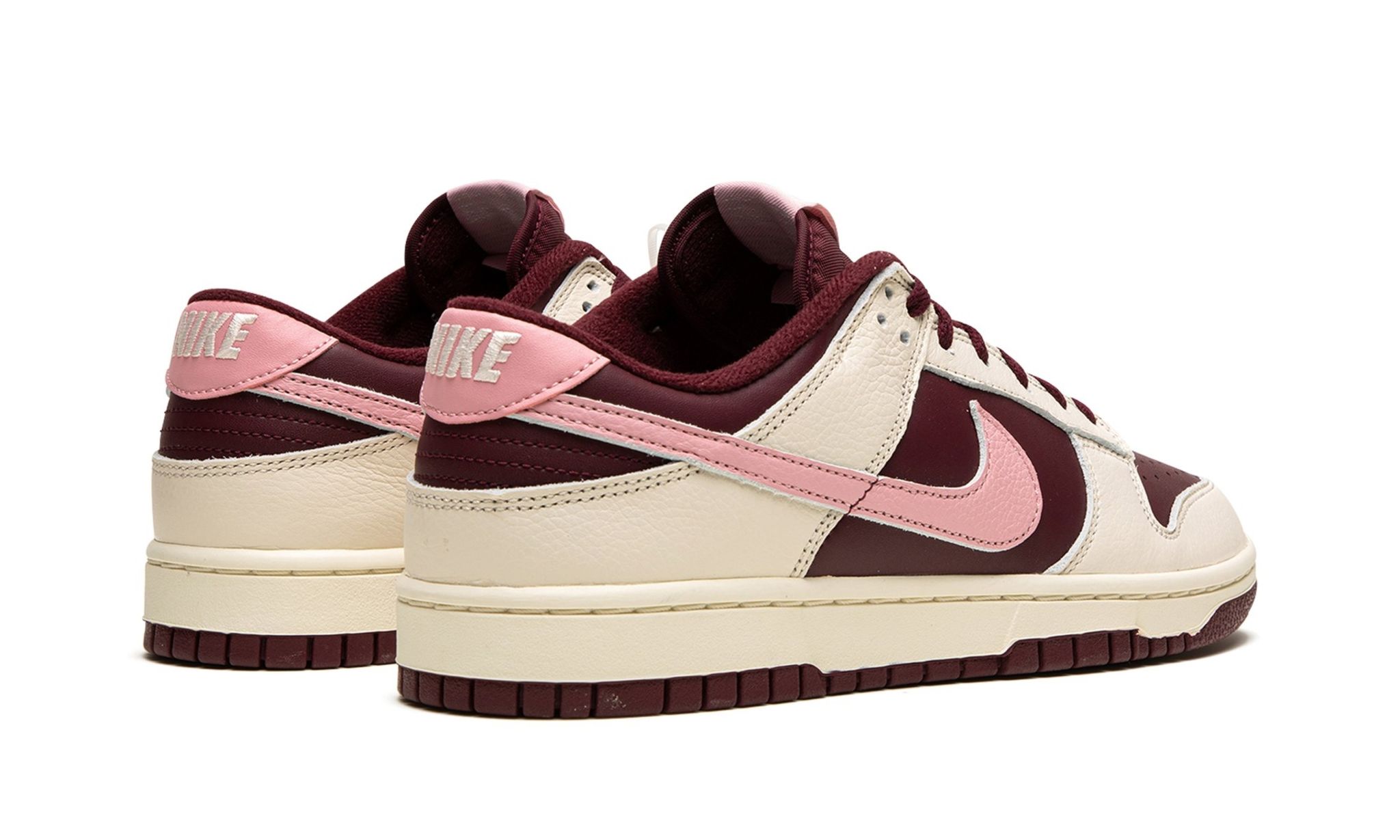 Dunk Low Valentines Day (2023)