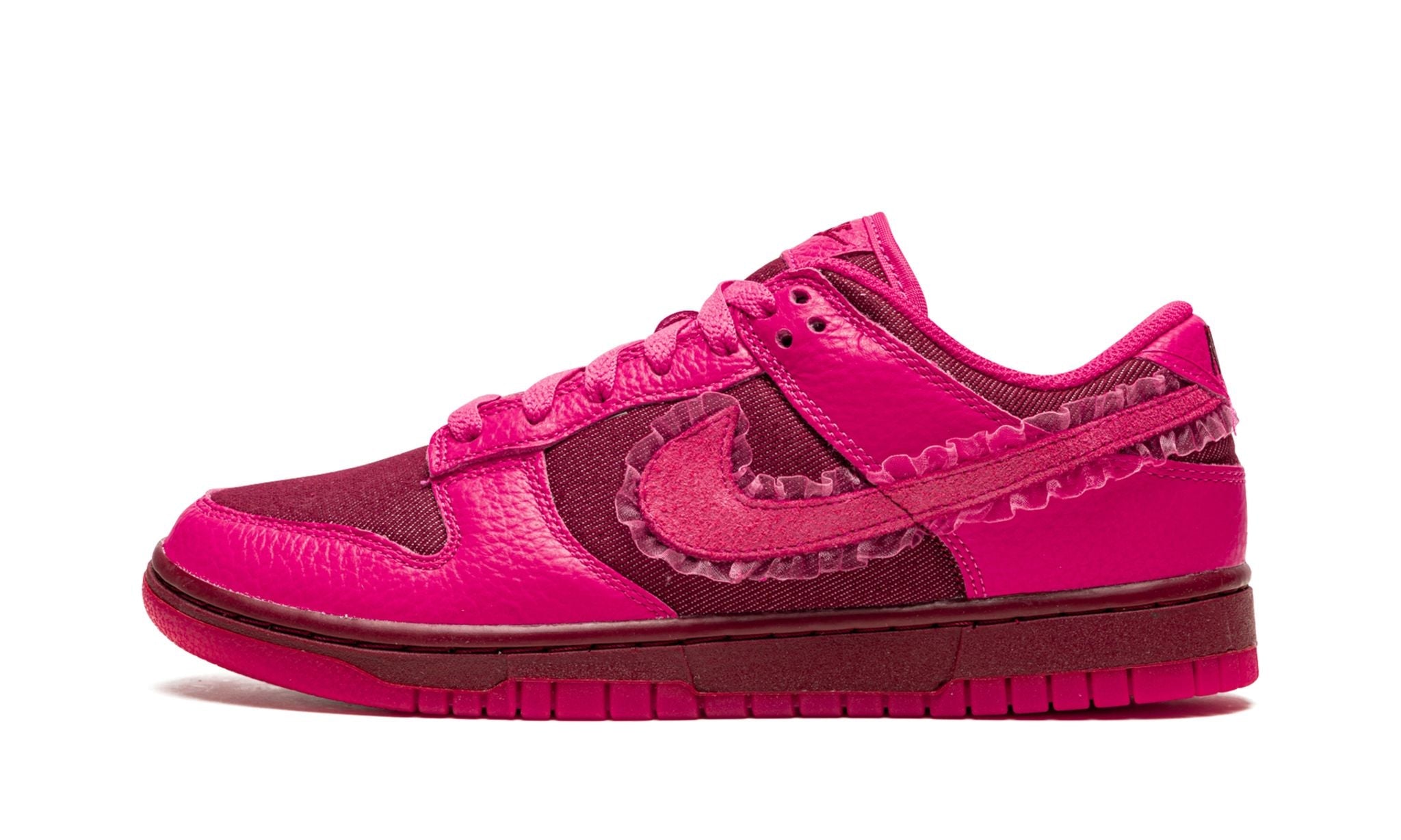 Wmns Dunk Low Valentines (2022)
