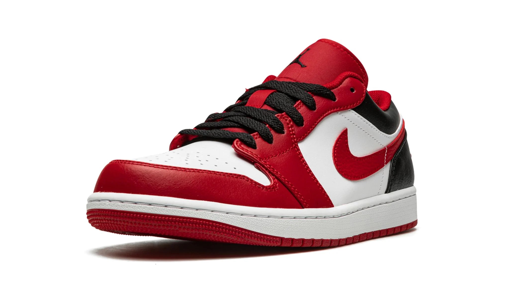 Air Jordan 1 Low Reverse Black Toe Bulls