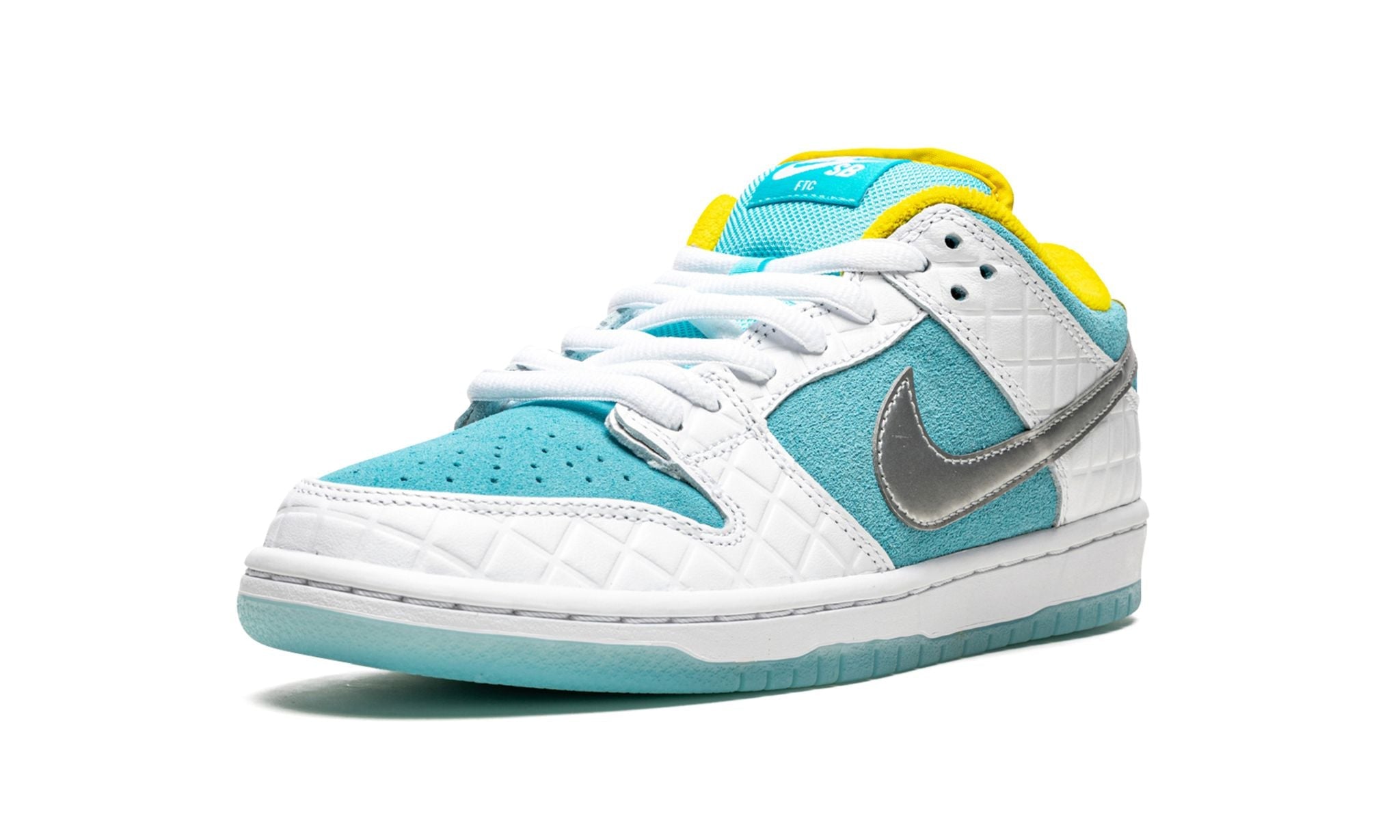 SB Dunk Low X FTC Lagoon Pulse