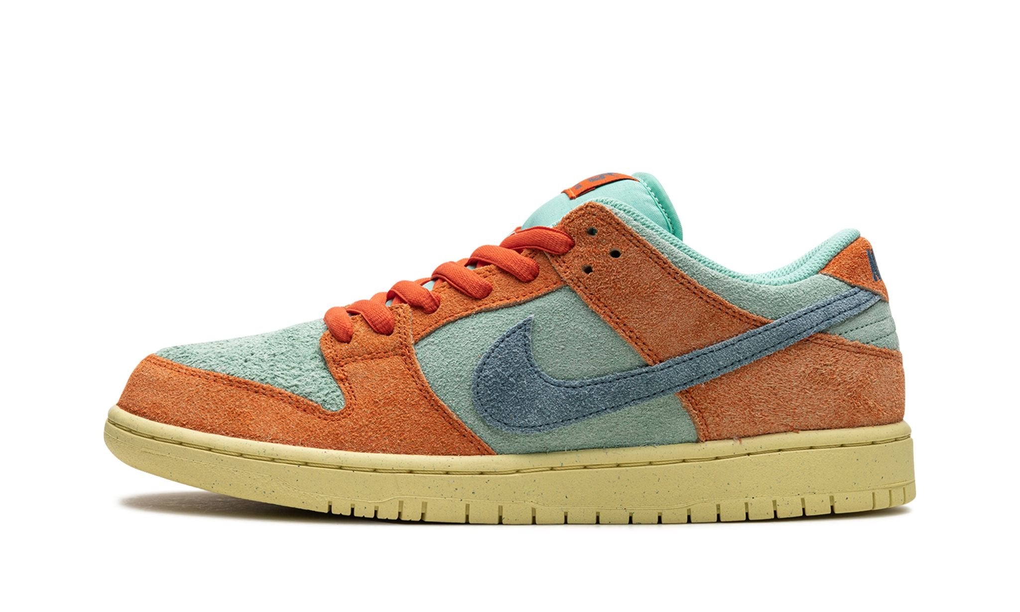 SB Dunk Low Orange And Emerald Rise