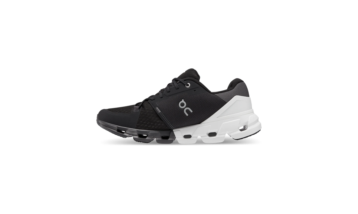 Cloudflyer 4 Wide Black | White W
