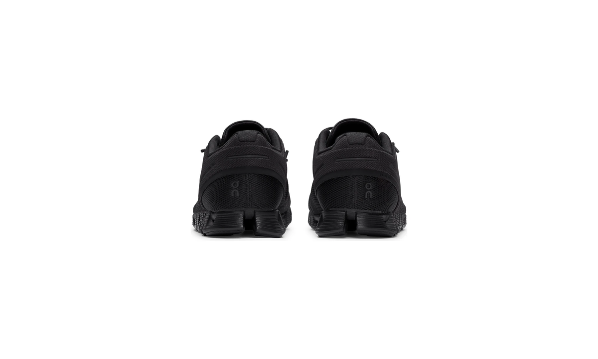 ON Cloud 5 'All Black' - Guerdon Kicks -