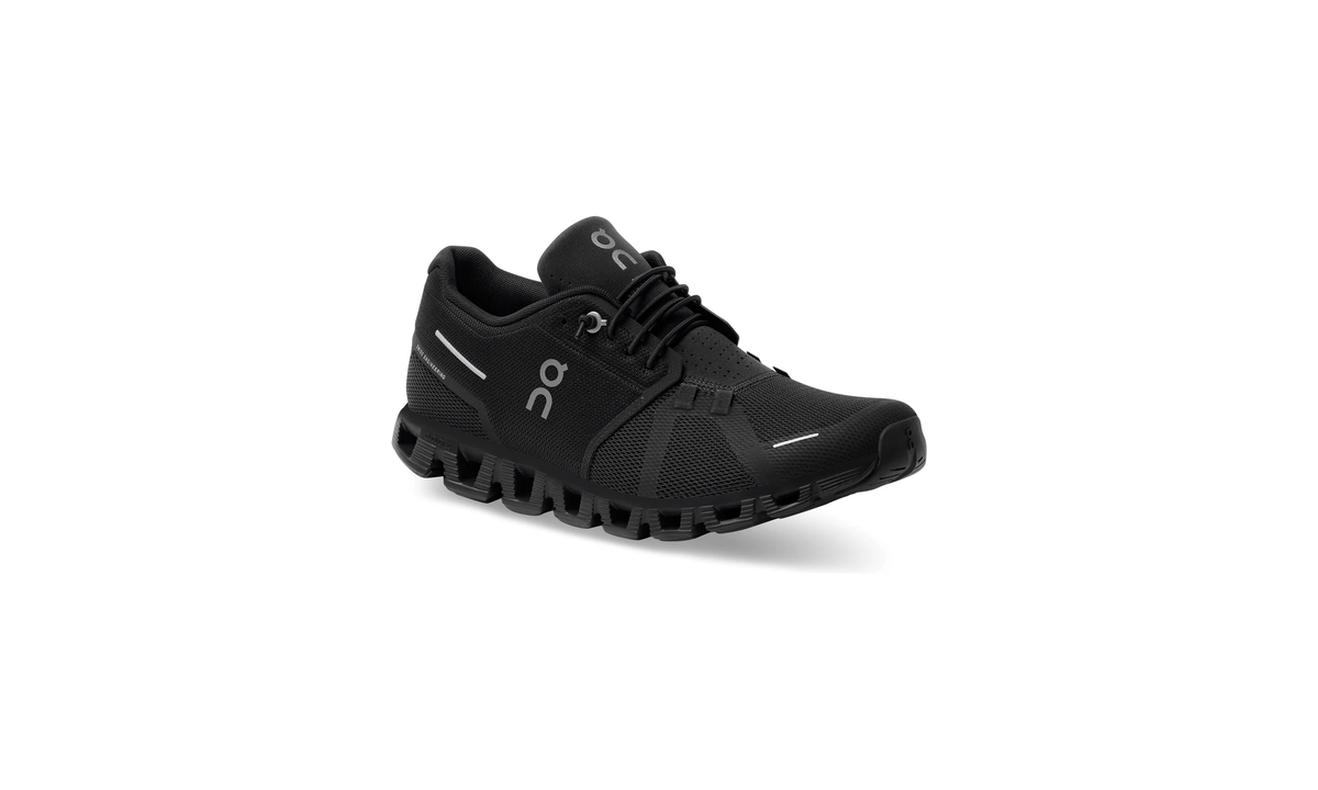 ON Cloud 5 'All Black' - Guerdon Kicks -
