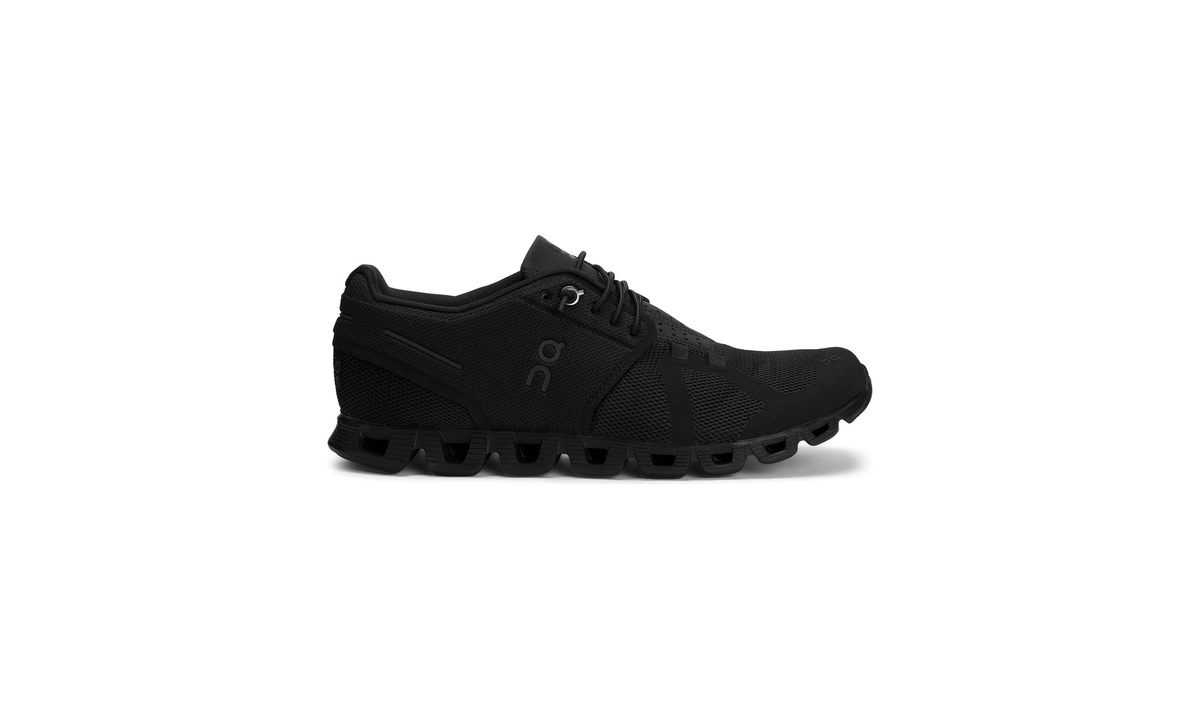 ON Cloud 5 'All Black' - Guerdon Kicks -