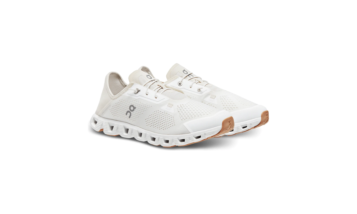 ON Cloud 5 Coast 'Undyed White Pearl' - Guerdon Kicks -